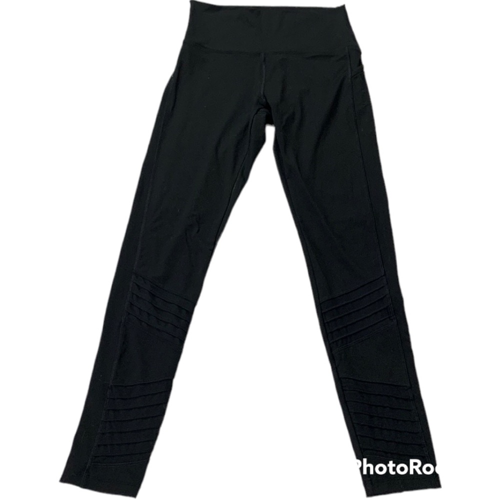 Like New! Victoria’s Secret pink ultimate leggings